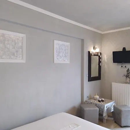 Paris House Sarti