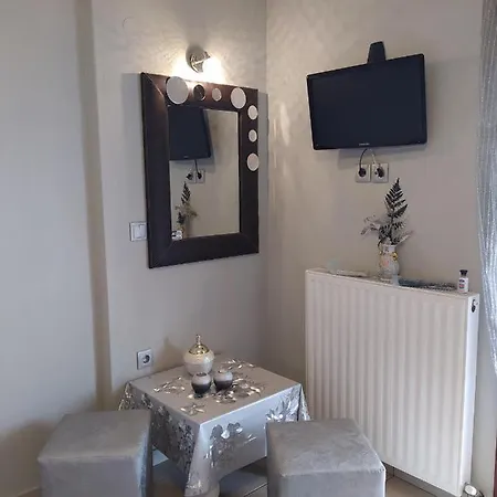 Paris House Sarti